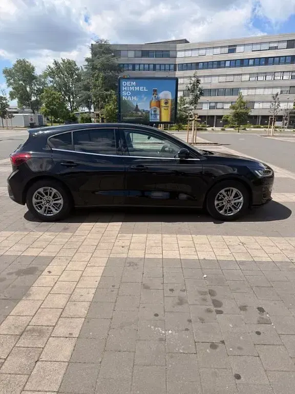 Gebraucht Ford Focus Titanium 125 PS (91 kW) 2023 Schwarz Limousine