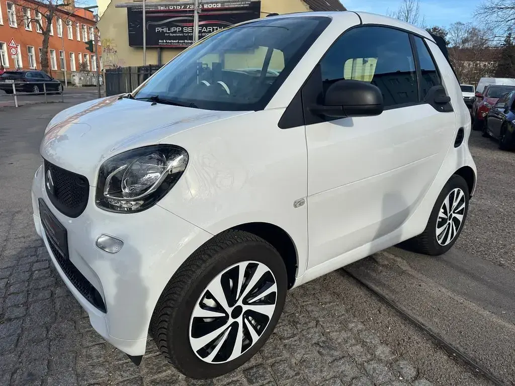 Gebraucht Smart ForTwo Cabrio 71 PS (52 kW) 2019 Weiß Cabrio