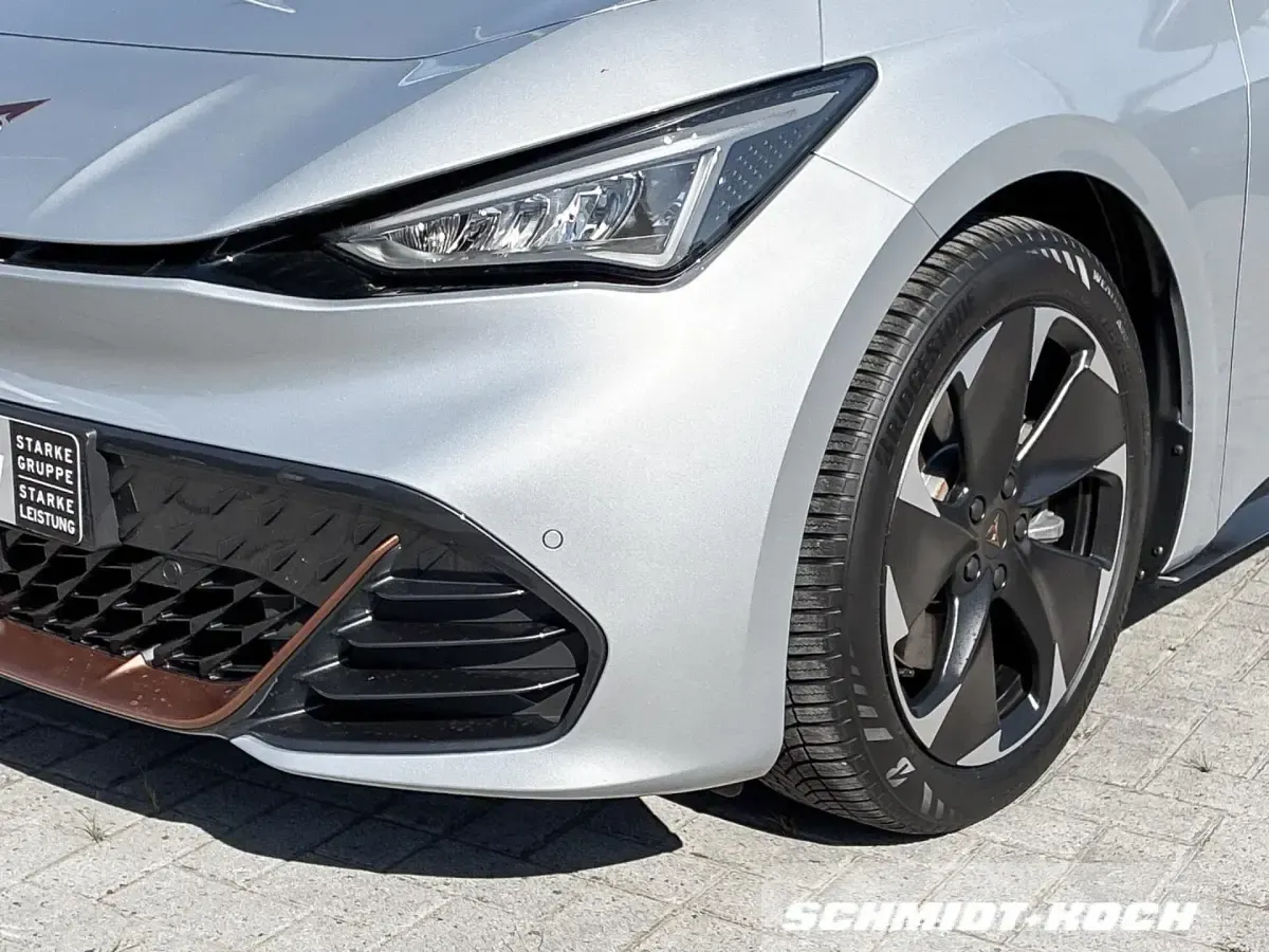 Gebraucht Cupra Born 169 kW (231 PS) 2025 Geysirsilber (silber) Kleinwagen