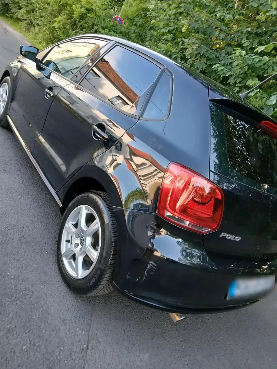 Gebraucht VW Polo 90 PS (66 kW) 2012 Schwarz Kleinwagen