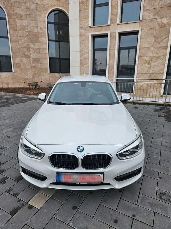 Weiß Gebraucht 2019 BMW 116 Advantage Kleinwagen | 12.490 € (Fairer Preis) - Bild 1/4