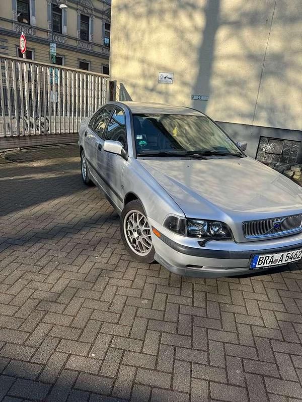 Gebraucht 2001 Volvo S40 Limousine | 1.750 € (Fairer Preis) - Bild 1/4