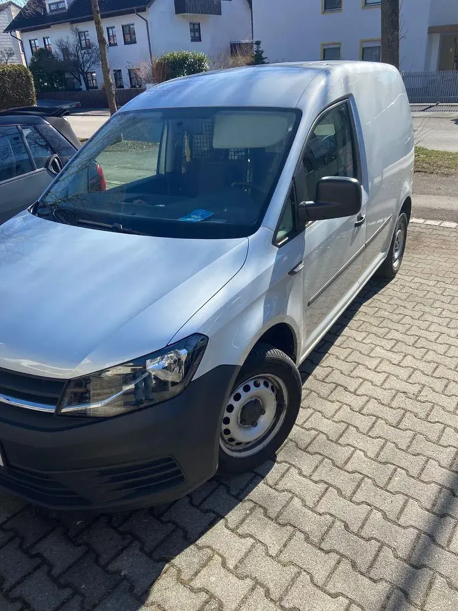Gebraucht VW Caddy Highline 102 PS (75 kW) 2016 Silber Van / Kleinbus