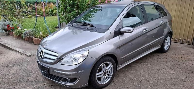 Gebraucht 2006 Mercedes B150 Van / Kleinbus | 1.700 € (Fairer Preis) - Bild 1/4
