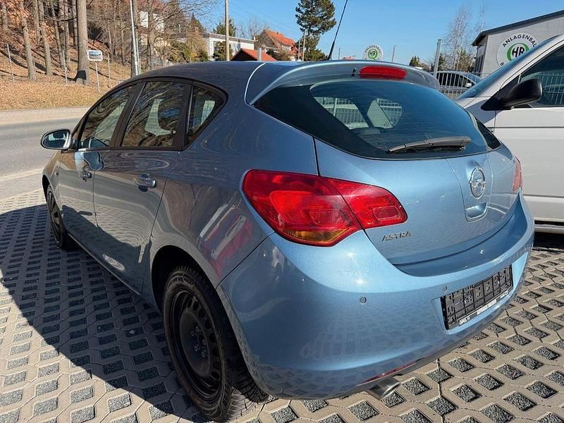 Gebraucht Opel Astra 120 PS (88 kW) 2011 Blau Limousine