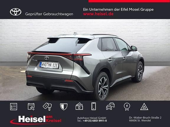 Gebraucht Toyota bZ4X Team 150 kW (204 PS) 2024 Palladiumsilber metallic SUV
