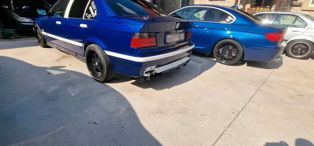 Gebraucht BMW 323 M Sport 200 PS (147 kW) 1995 Blau Limousine