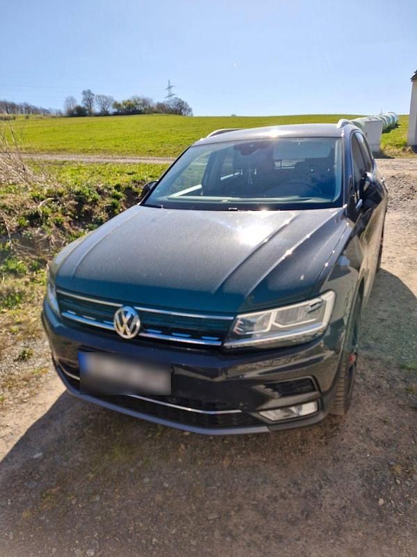 Gebraucht VW Tiguan 179 PS (131 kW) 2017 Grau SUV