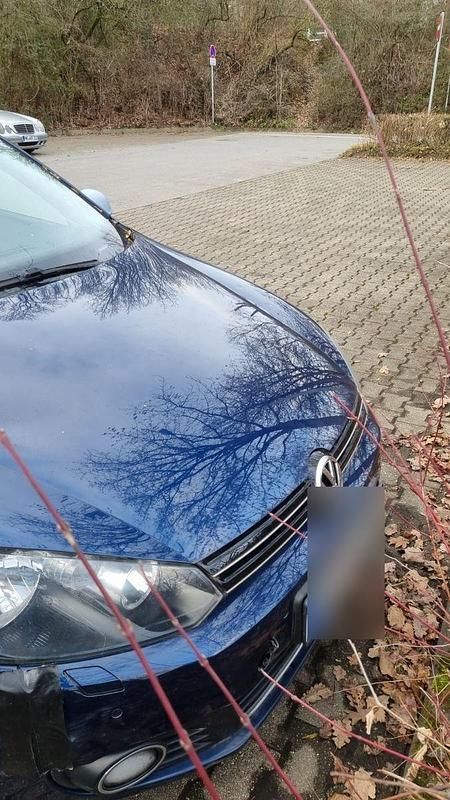 Gebraucht VW Golf VI 105 PS (77 kW) 2011 Blau Kleinwagen
