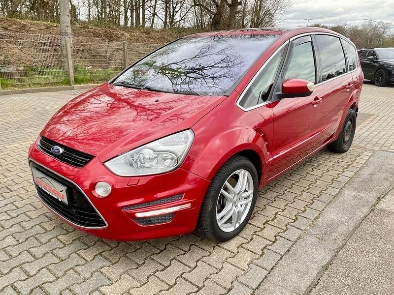 Gebraucht Ford S-MAX Titanium 140 PS (102 kW) 2013 Rot Van / Kleinbus