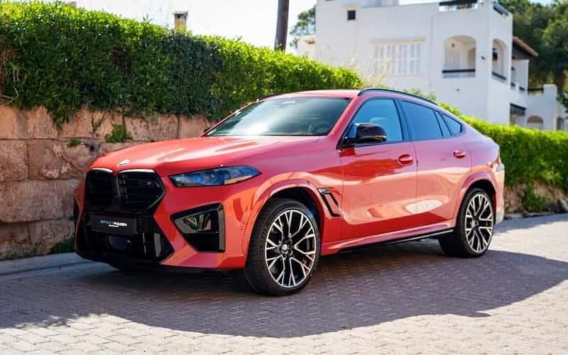 Rot Gebraucht 2025 BMW X6 M Competition Edition SUV | 133.490 € (Fairer Preis) - Bild 1/4