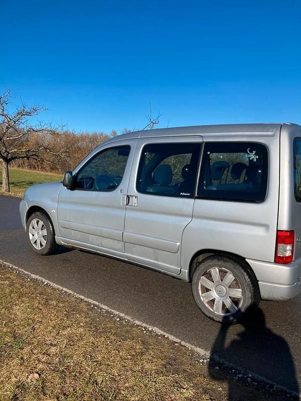 Gebraucht Citroën Berlingo 90 PS (66 kW) 2007 Silber Van / Kleinbus