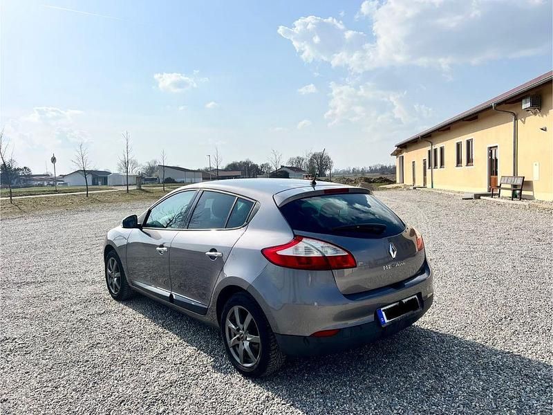 Gebraucht Renault Mégane 110 PS (80 kW) 2009 Grau Limousine