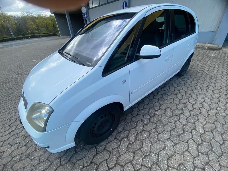 Gebraucht Opel Meriva 125 PS (91 kW) 2009 Weiß Van / Kleinbus