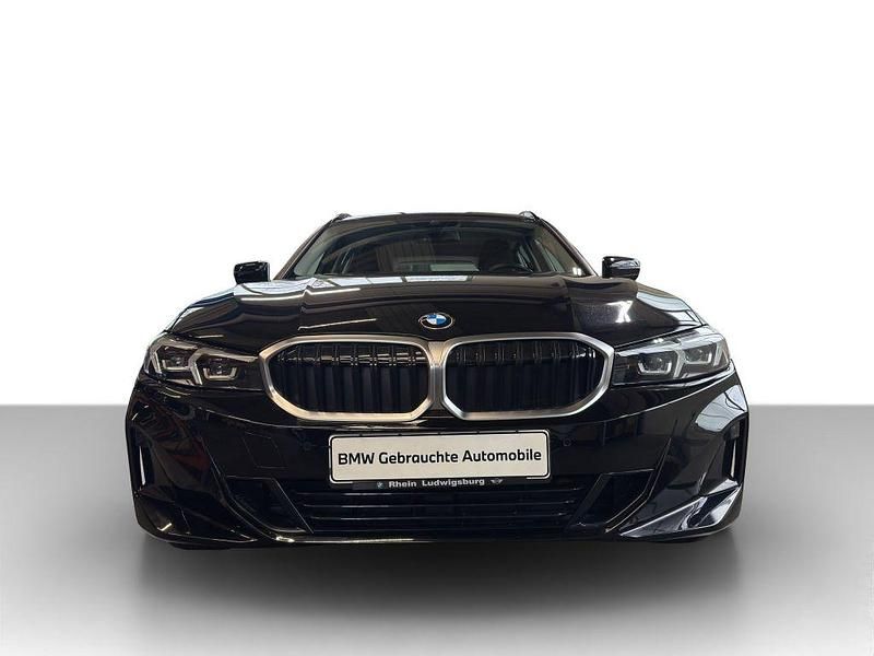 Gebraucht BMW 318 156 PS (114 kW) 2023 Schwarz uni Kombi