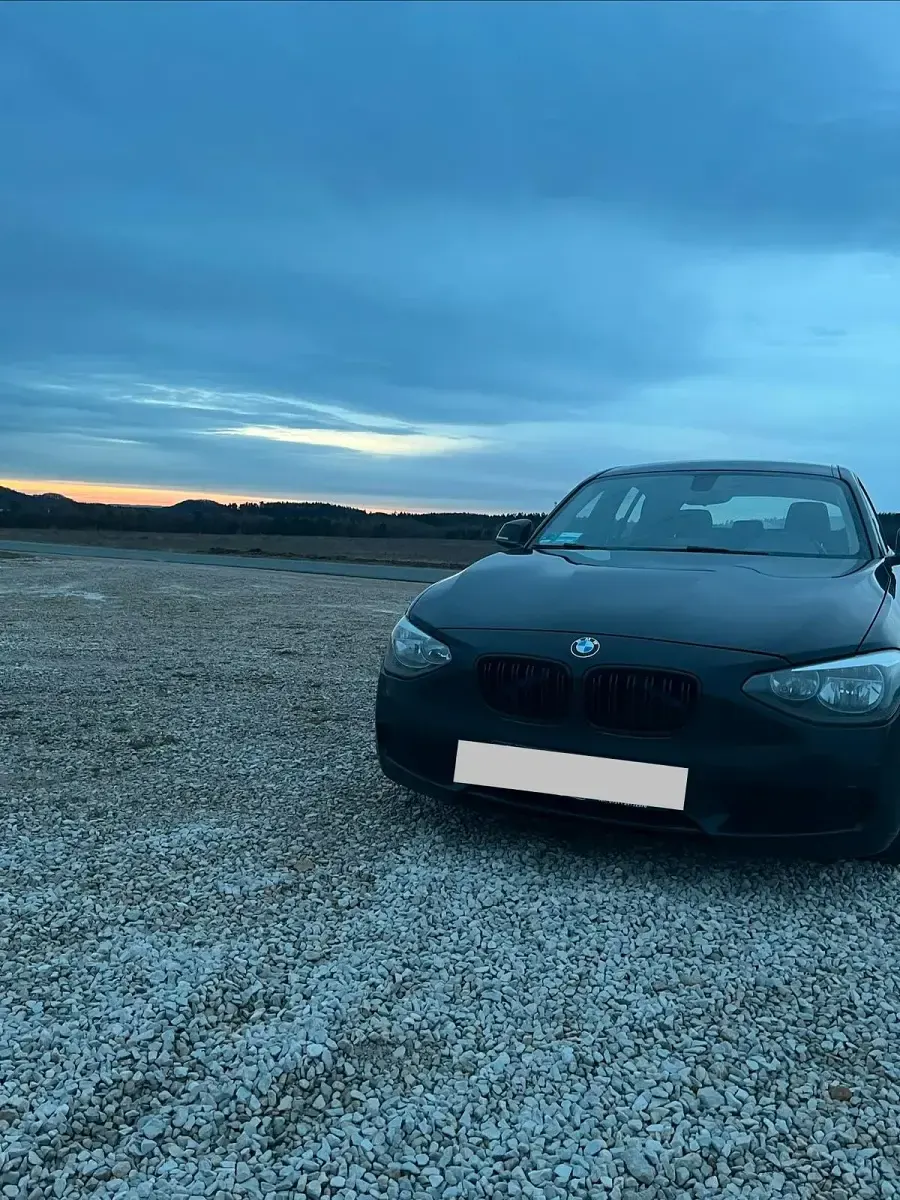 Gebraucht BMW 114 102 PS (75 kW) 2012 Schwarz Kleinwagen