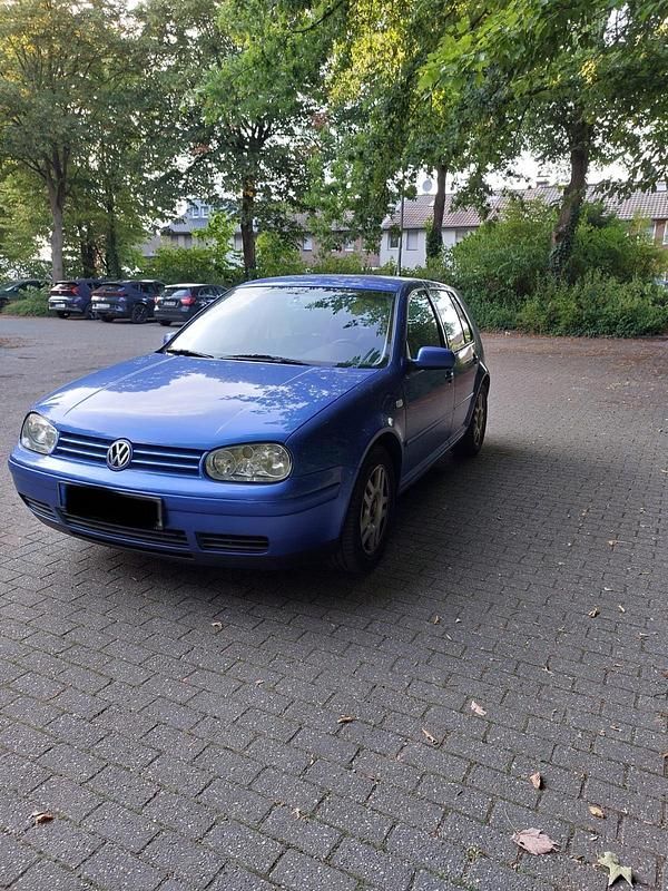 Gebraucht VW Golf IV 90 PS (66 kW) 2000 Blau Kleinwagen