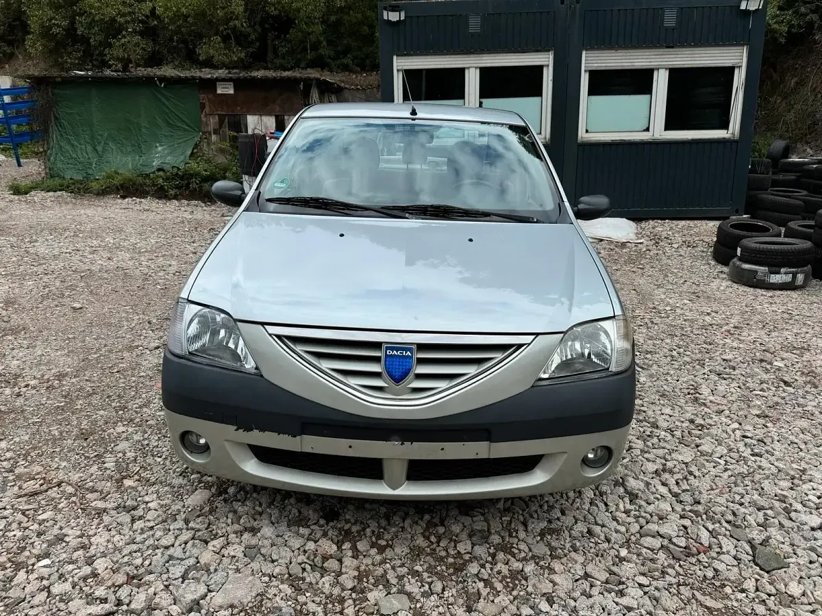 Occasion Dacia Logan 87 ch (63 kW) 2010 Argent Berline