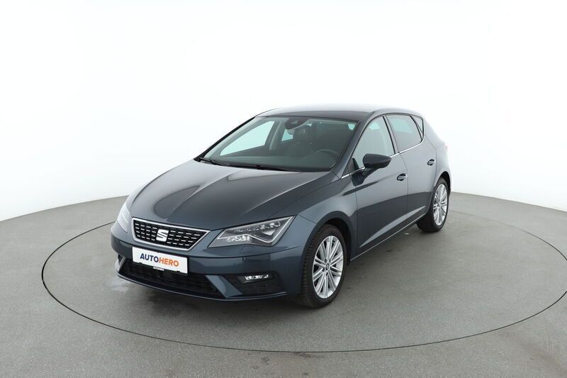 Grau Gebraucht 2019 Seat Leon XCELLENCE Limousine | 14.850 € (Fairer Preis) - Bild 1/4