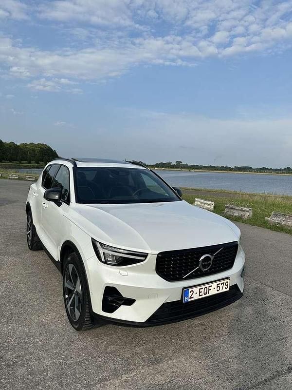 Gebraucht 2024 Volvo XC40 Plus SUV | 31.500 € (Superpreis) - Bild 1/4