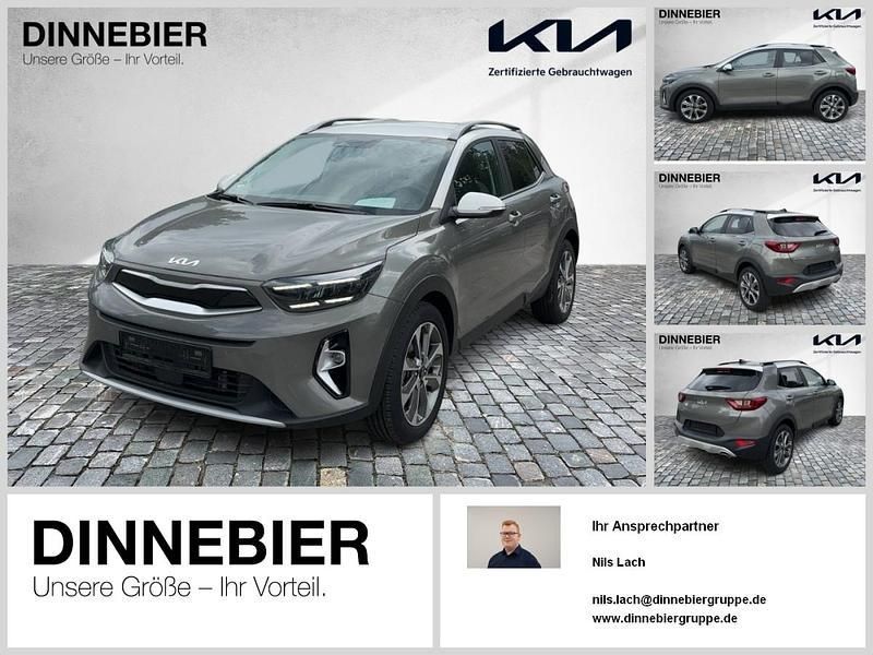 Weiß (metallic) Gebraucht 2023 Kia Stonic Spirit SUV | 19.990 € (Fairer Preis) - Bild 1/3