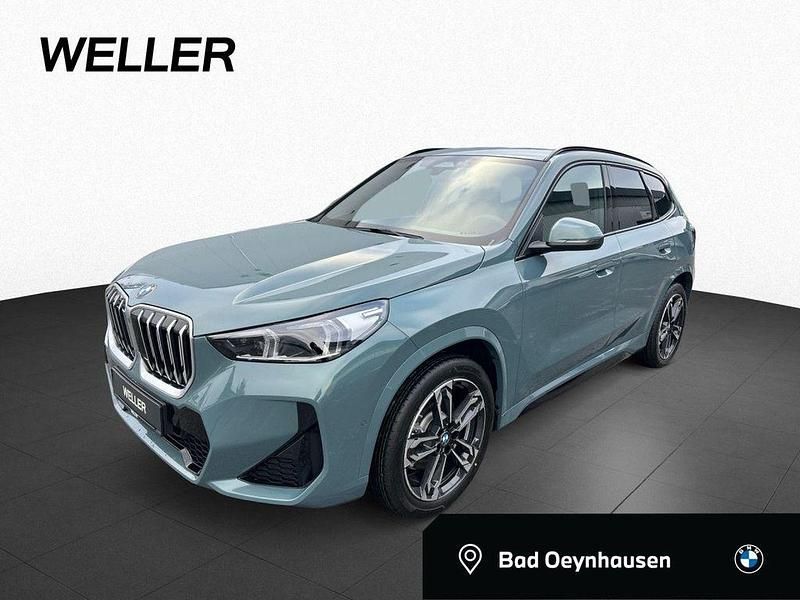 Cape york grün (grün) Neu 2025 BMW X1 M Sport SUV | 51.380 € (Guter Preis) - Bild 1/4