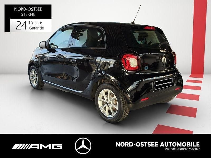 Gebraucht Smart ForFour Electric Drive 60 kW (82 PS) 2022 Karosserie in black Limousine