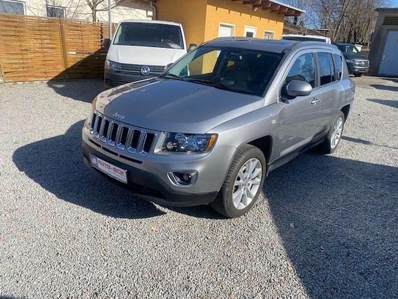 Gebraucht Jeep Compass Limited 170 PS (125 kW) 2015 Billet silver metallic SUV