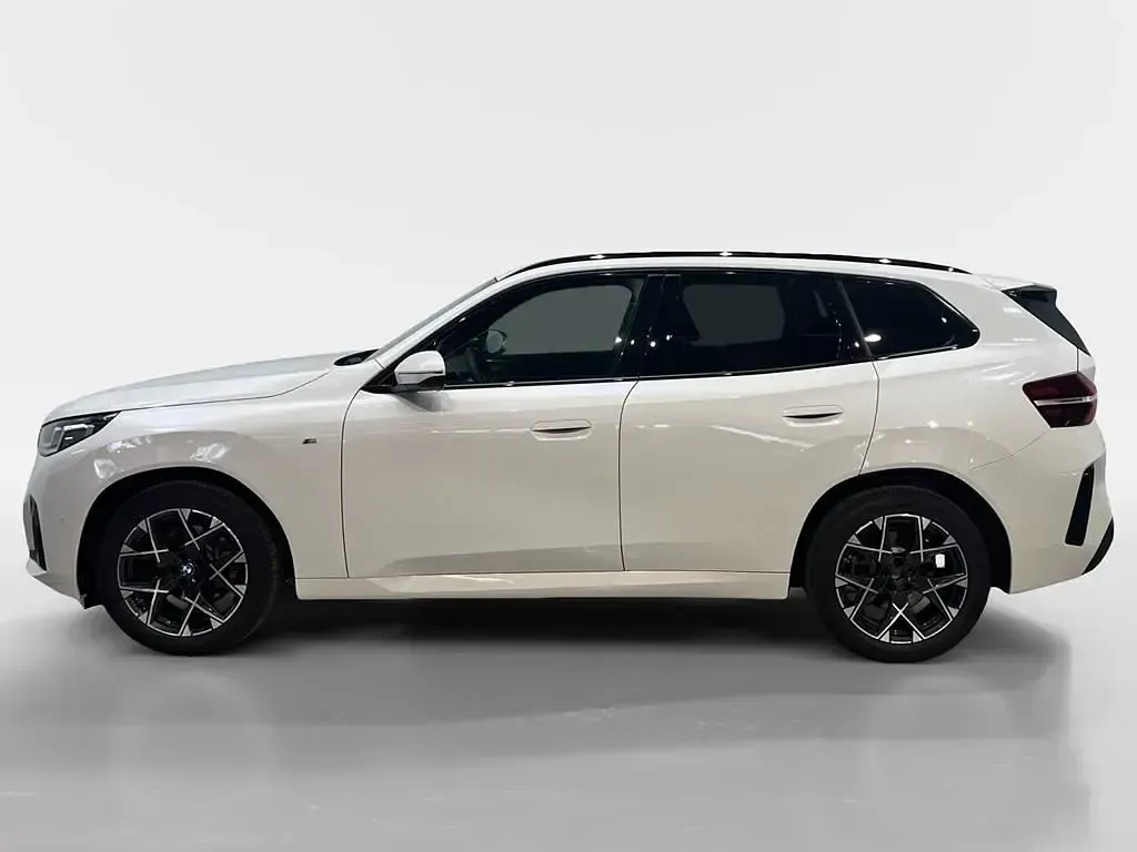 Gebraucht BMW X3 M Sport 190 PS (139 kW) 2025 Alpinweiß uni SUV