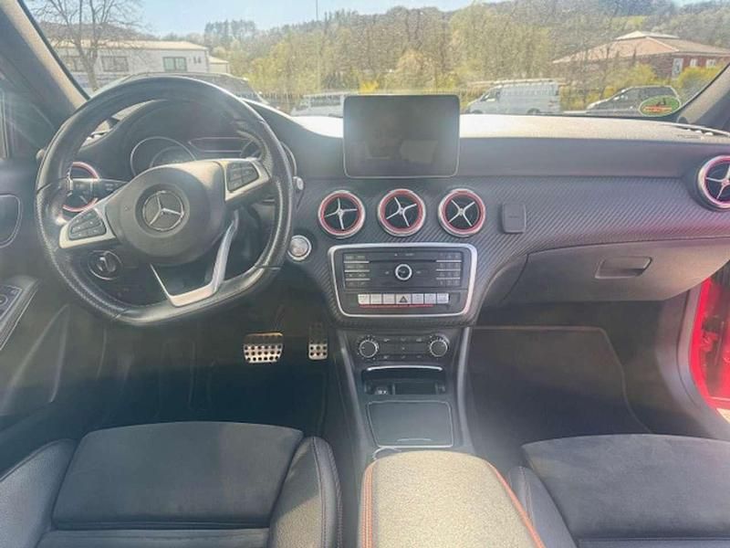 Gebraucht Mercedes A200 AMG line 136 PS (100 kW) 2018 Rot Limousine