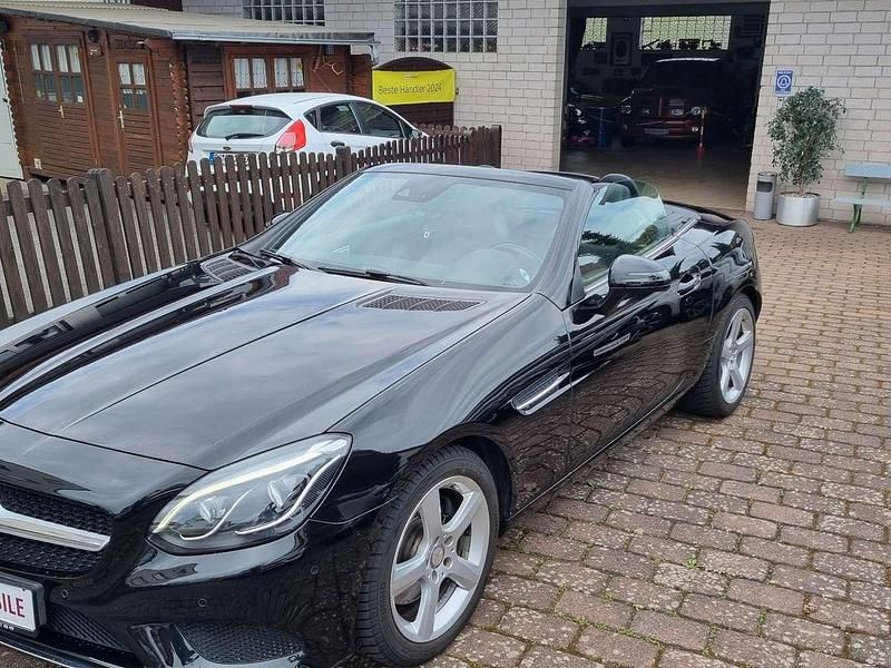 Gebraucht Mercedes SLC200 184 PS (135 kW) 2017 Obsidianschwarz  metalliclack Cabrio