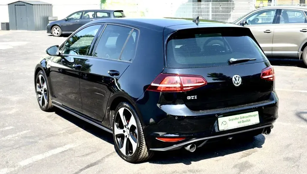 Gebraucht VW Golf VII GTI 220 PS (161 kW) 2016 Schwarz Limousine