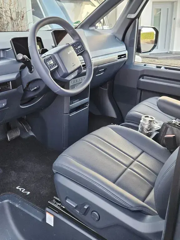 Gebraucht Kia PV5 119 kW (163 PS) 2026 Grau Van / Kleinbus