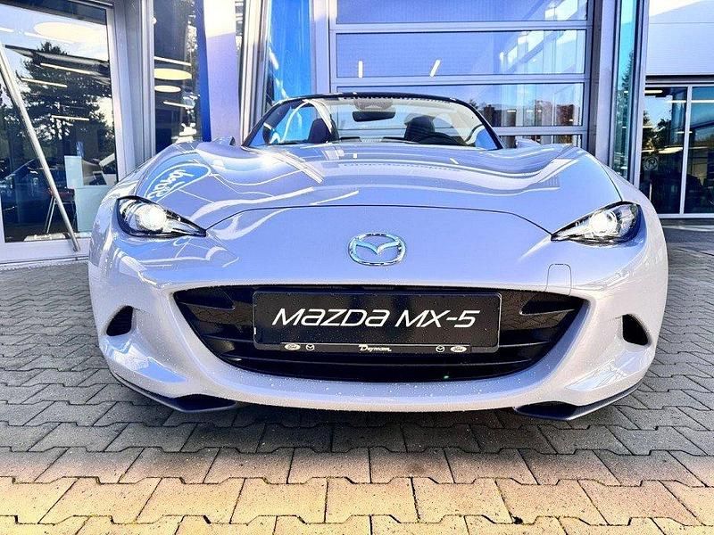 Neu Mazda MX5 Exclusive-Line 132 PS (97 kW) 2025 Grau Cabrio