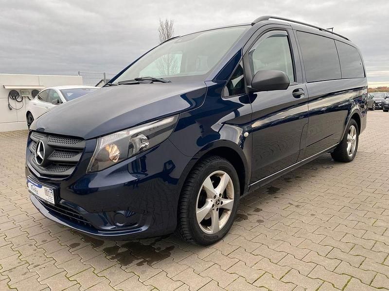 Blau Gebraucht 2019 Mercedes Vito Edition Kombi | 24.850 € (Fairer Preis) - Bild 1/4