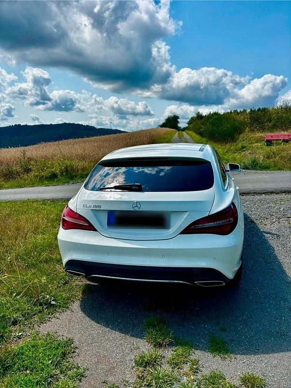 Gebraucht Mercedes CLA180 122 PS (89 kW) 2017 Weiß Limousine
