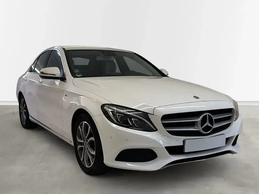 Gebraucht Mercedes C180 Avantgarde 156 PS (114 kW) 2017 Weiß Limousine