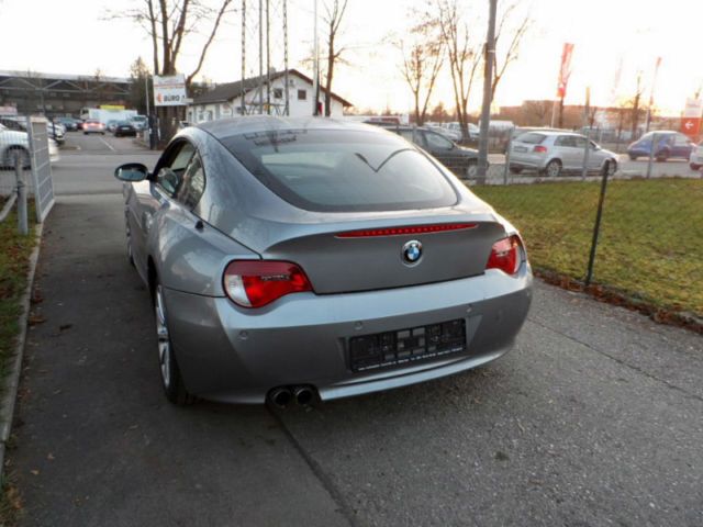 Gebraucht BMW Z4 Sport Line 265 PS (194 kW) 2007 Silber metallic Coupé