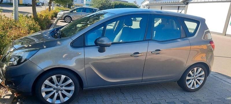 Gebraucht Opel Meriva Innovation 140 PS (102 kW) 2013 Braun Van / Kleinbus