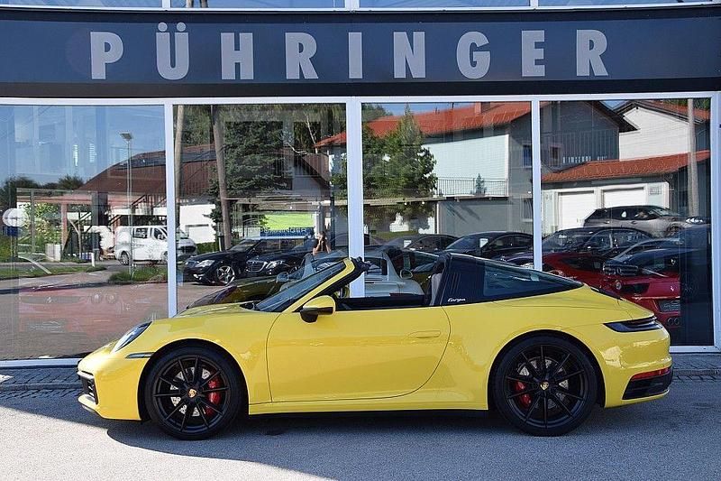 Gelb Gebraucht 2021 Porsche 911 Carrera 4S Cabriolet Cabrio | 136.900 € (Fairer Preis) - Bild 1/4