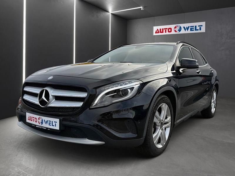 Gebraucht Mercedes GLA200 156 PS (114 kW) 2014 Schwarz SUV