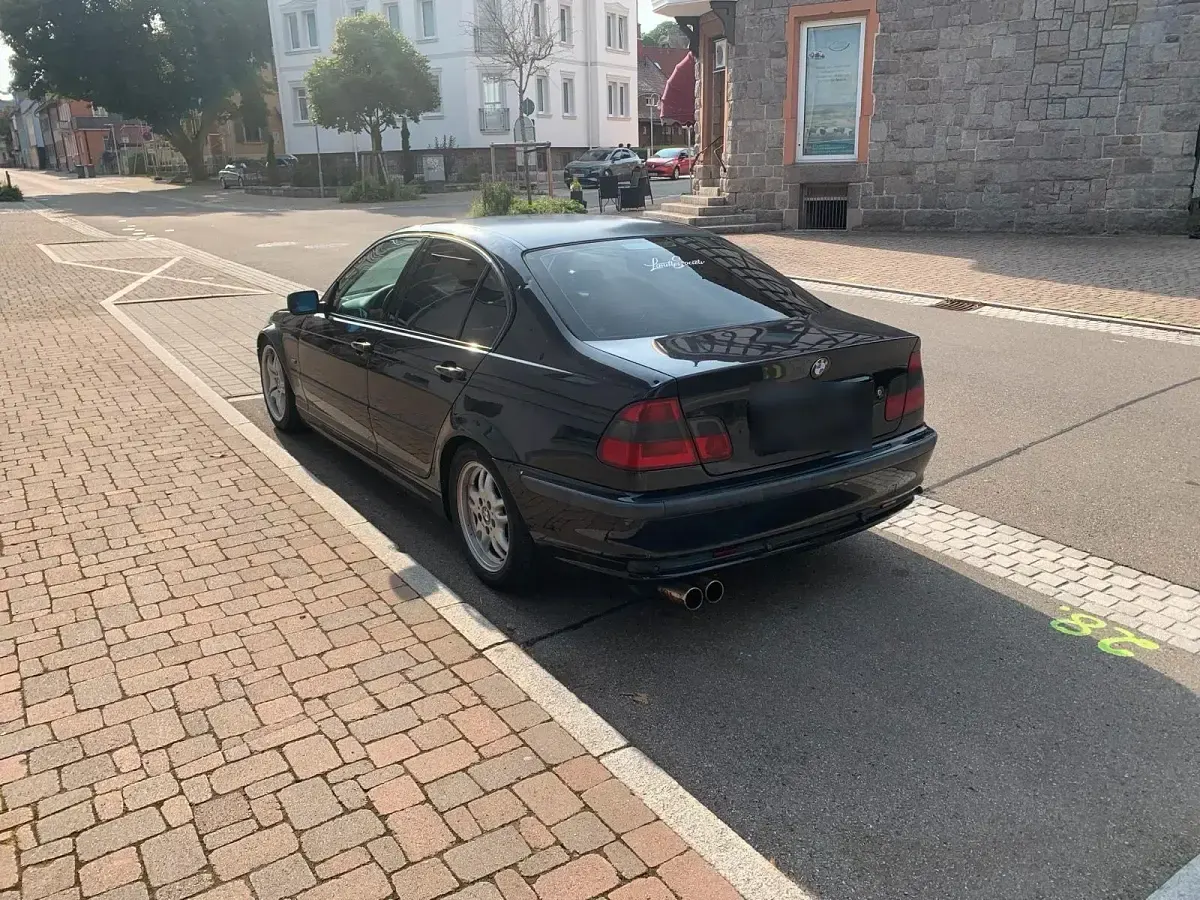 Occasion BMW 328 193 ch (141 kW) 1999 Noir Berline