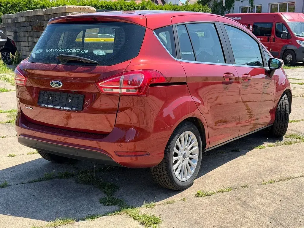 Gebraucht Ford B-MAX Titanium 105 PS (77 kW) 2015 Rot Van / Kleinbus