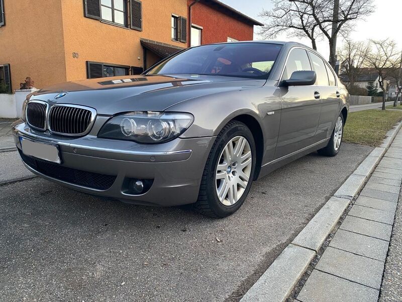 Grau Gebraucht 2007 BMW 745 Limousine | 9.800 € (Teuer) - Bild 1/4