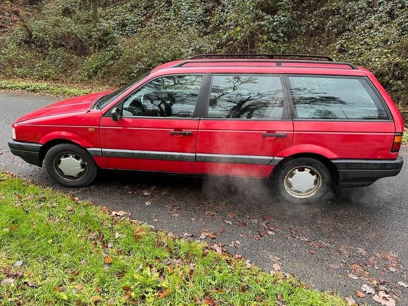 Gebraucht VW Passat 90 PS (66 kW) 1982 Rot Kombi