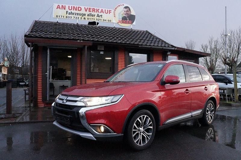 Gebraucht Mitsubishi Outlander Plus 150 PS (110 kW) 2015 Rot SUV
