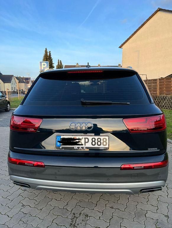 Second-hand Audi Q7 231 CP (169 kW) 2016 Albastru SUV