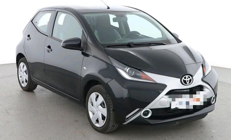 Schwarz Gebraucht 2017 Toyota Aygo Cool Kleinwagen | 7.990 € (Fairer Preis) - Bild 1/4