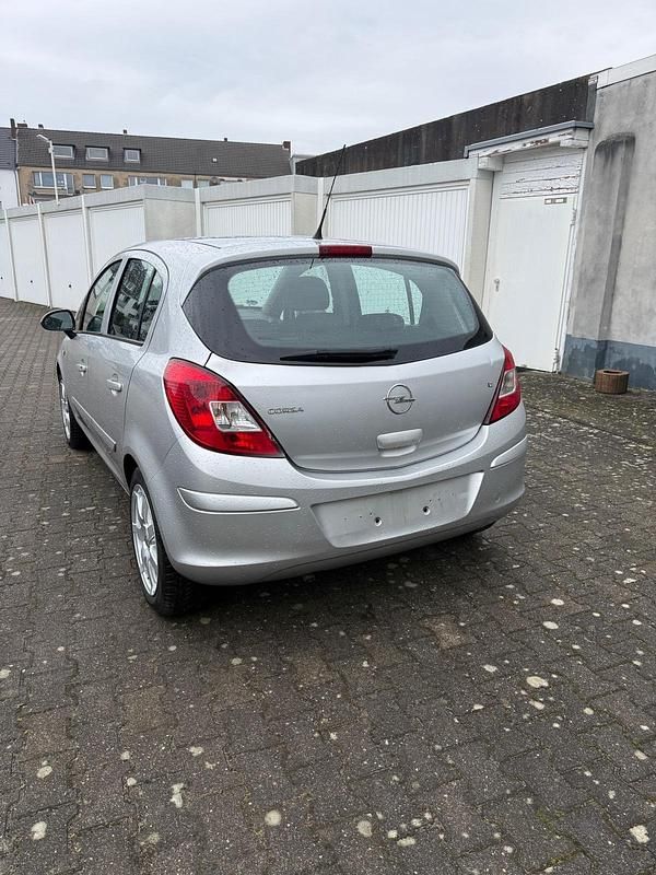 Gebraucht Opel Corsa 80 PS (58 kW) 2007 Silber Kleinwagen