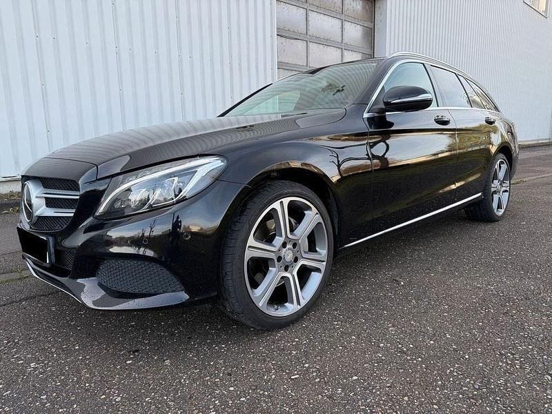 Schwarz Gebraucht 2014 Mercedes C250 Limousine | 16.900 € (Guter Preis) - Bild 1/4